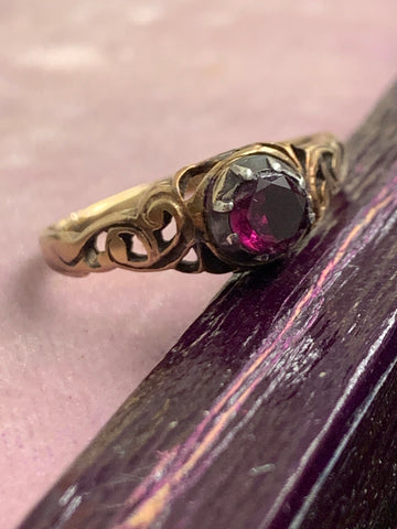 Early Victorian Garnet Ring