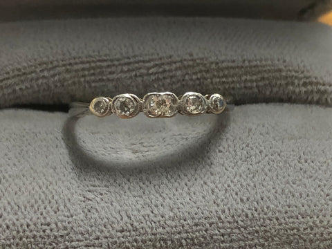 1920s Platinum and 18ct Gold 5 stone Diamond Ring