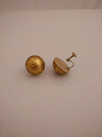 9ct Gold Victorian Romanesque Screw Back Earrings - Ishy Antiques