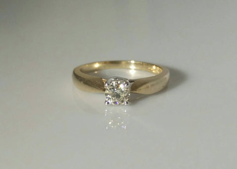 Stunning 0.40ct Diamond Engagement Ring. - Ishy Antiques
