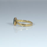 Green stone 18ct Gold Ring - Ishy Antiques