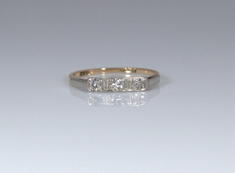 18ct Gold and Platinum Three Diamond Ring - Ishy Antiques