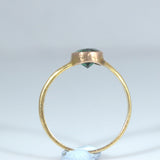 Green stone 18ct Gold Ring - Ishy Antiques