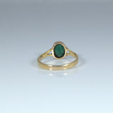 Green stone 18ct Gold Ring - Ishy Antiques