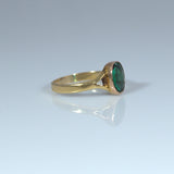 Green stone 18ct Gold Ring - Ishy Antiques