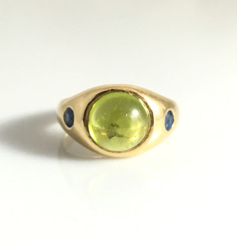 18ct Gold Peridot and Sapphire Ring - Ishy Antiques