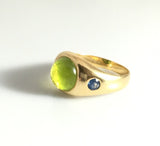 18ct Gold Peridot and Sapphire Ring - Ishy Antiques