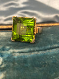 Vintage 20ct Peridot 18ct Ring