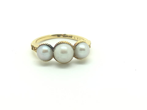 Three Pearl Ring in 15ct Gold - Ishy Antiques