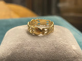 9ct Gold Heart Band