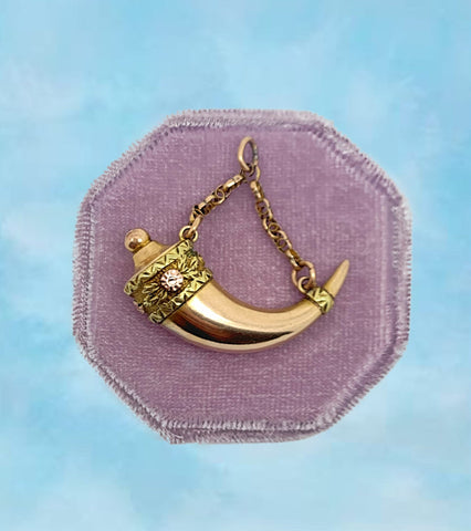 18ct Gold Victorian Hunting Horn Pendant