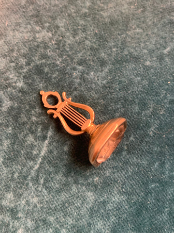 15ct Early 19th Century Lyre Fob with Intaglio base