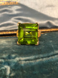 Vintage 20ct Peridot 18ct Ring