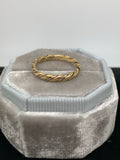 18ct Yellow and White Gold Twist Band Size L