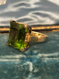 Vintage 20ct Peridot 18ct Ring