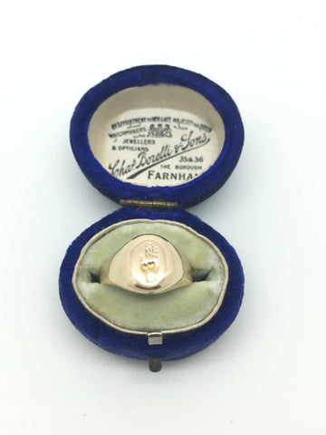 Reserved! Heart in Hand gold Signet Ring - Ishy Antiques