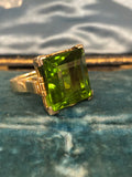 Vintage 20ct Peridot 18ct Ring