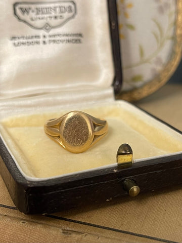 18ct Gold Signet ring