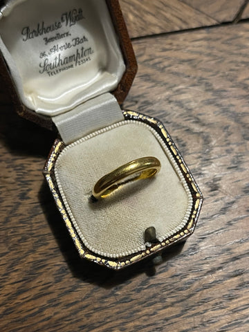 Antique 22ct Gold Band