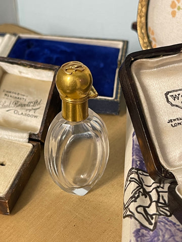 Victorian 18ct Gold Glass Scent Bottle