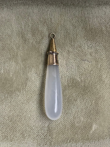 15ct Yellow Gold Georgian Chalcedony Drop Pendant